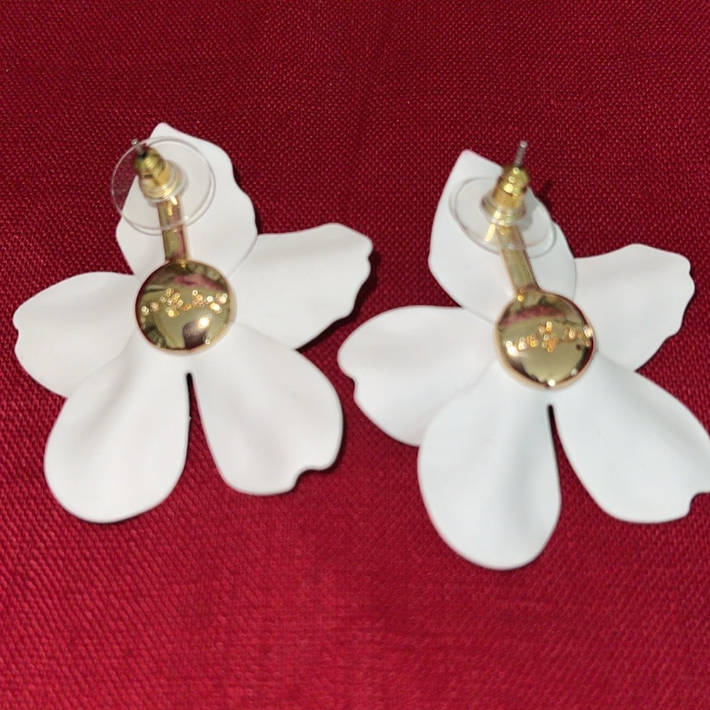 Lilly Pulitzer Orchid Earrings - Picture 6 of 6